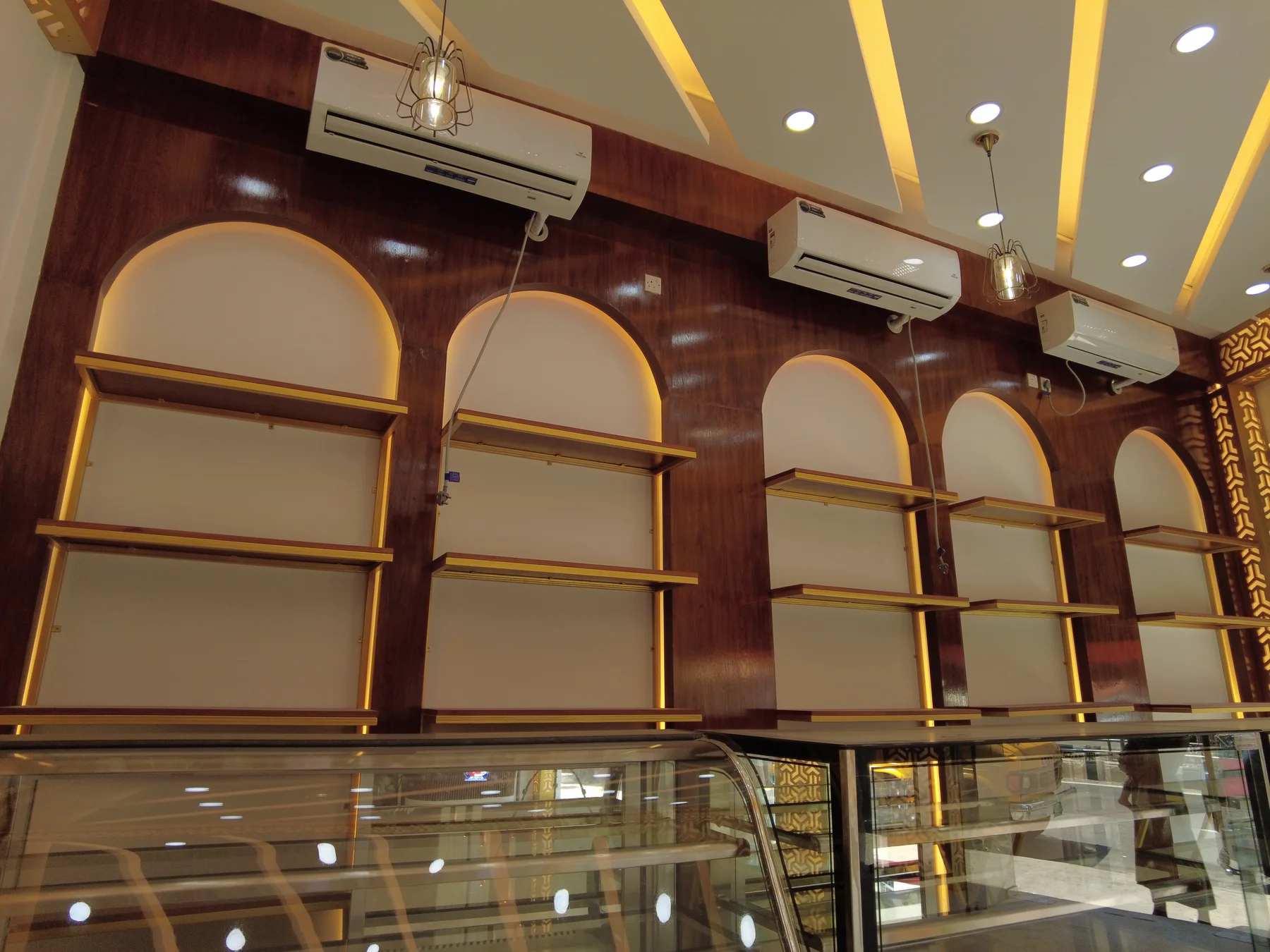 Showroom Interior — project view 2